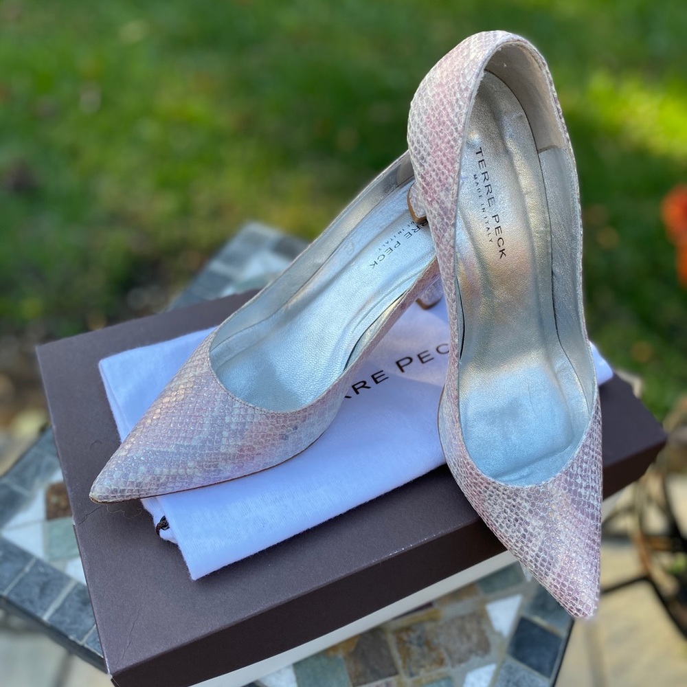 EUC • Terre Peck Aqua Pink - Pitone Pumps